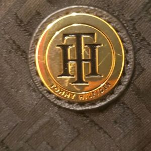 Tommy hilfiger shoulder bag